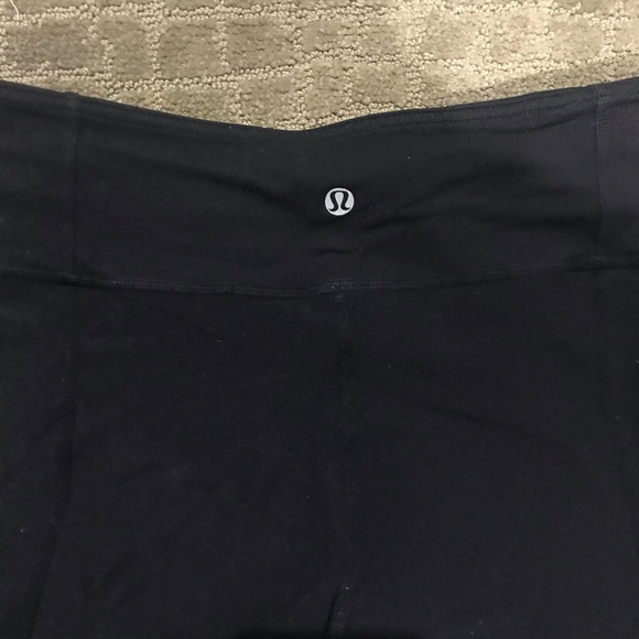 Lululemon reversible crop pants - Picture 4 of 5